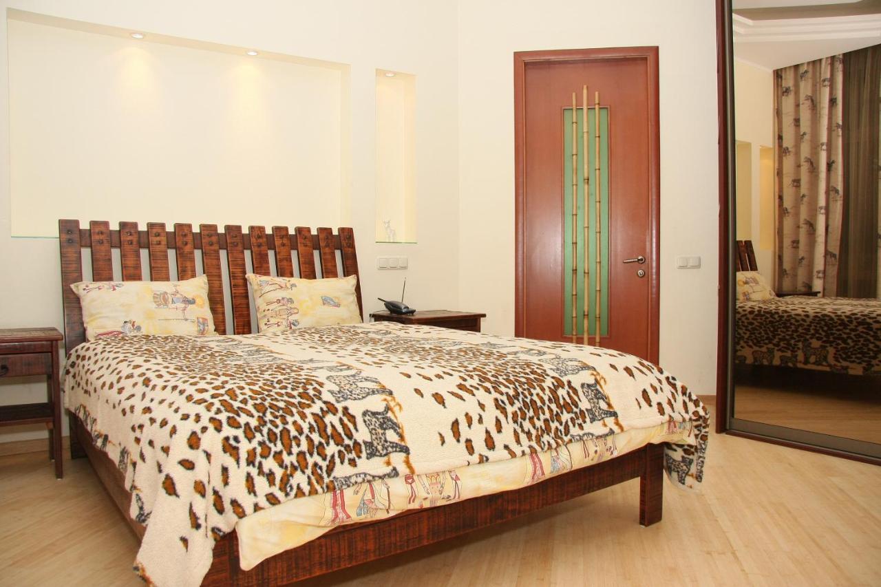 Business Centre Apartment Kiev Exterior photo